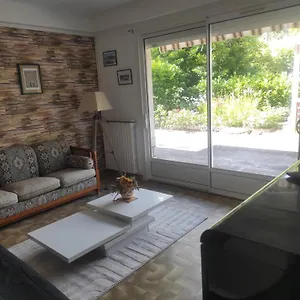  Hébergement de vacances L'oustal